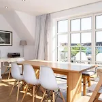 Apartment 8 Admiralskoje