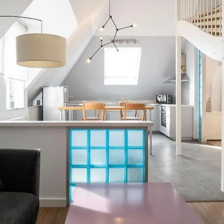 8 Admiralskoje Apartment *