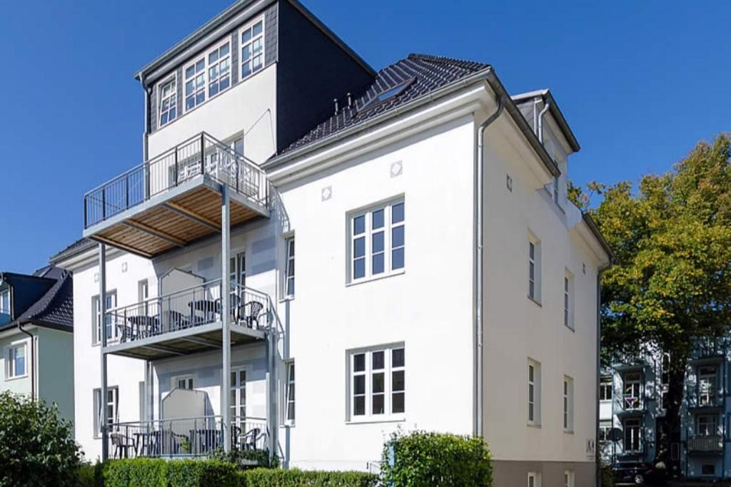 Apartment 8 Admiralskoje *